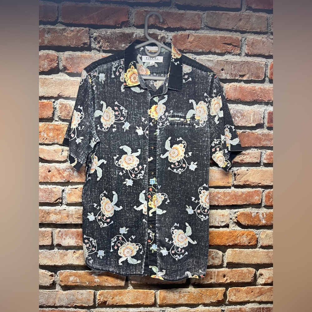 Ezekiel Large short sleeve button down